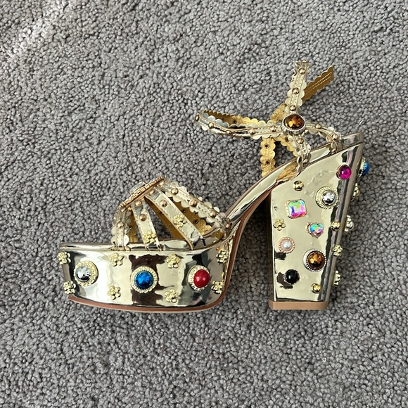 Azalea Wang Heels - Picture 2 of 5